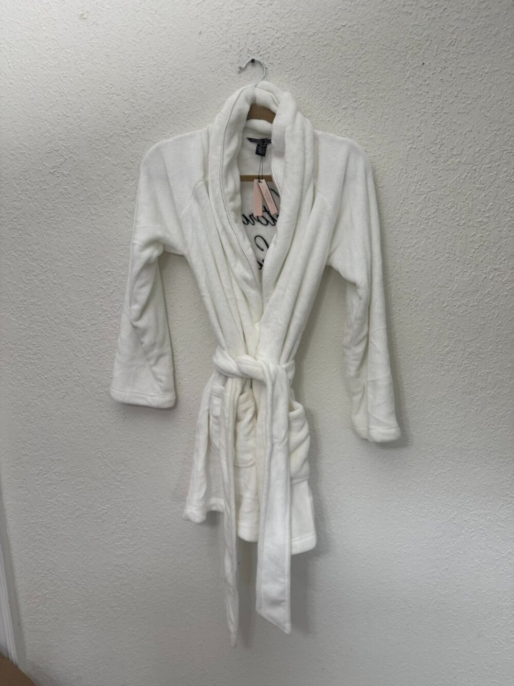NWT Victoria's Secret Cozy Plush Short Robe White XS/S Super Soft